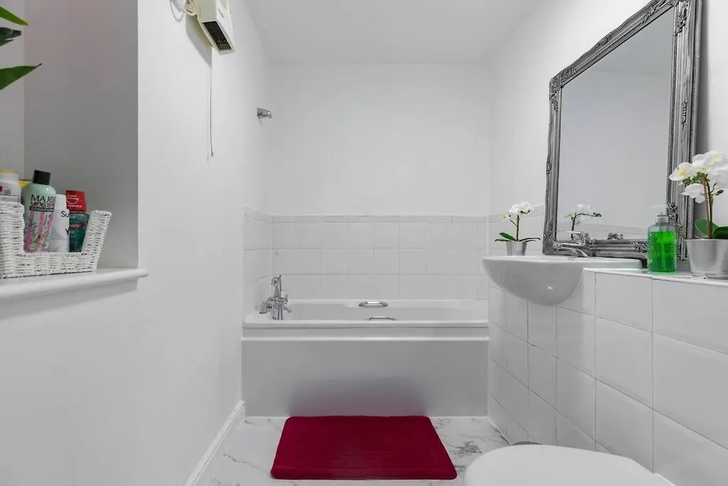 2-Br London Oasis In Woolwich Apartment